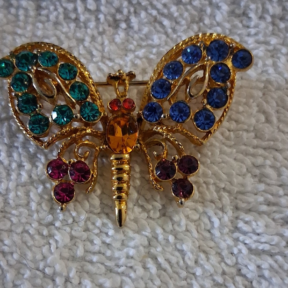 Elegant Gold Butterfly Brooch with Multicolor Crystals